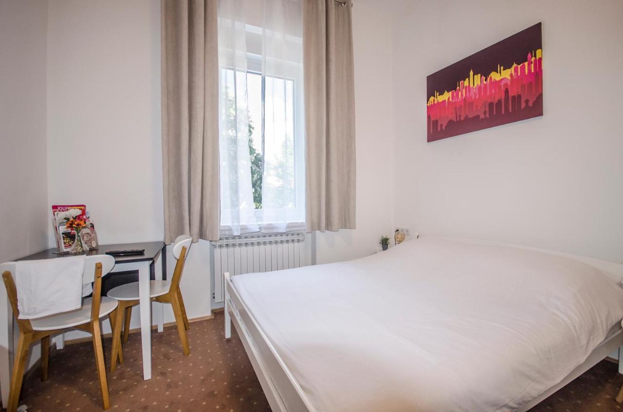 Victorian Apartment Sarajevo Bagian luar foto